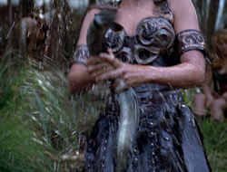 extant_XenaWarriorPrincess_2x15-ADayintheLife_00738