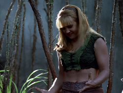extant_XenaWarriorPrincess_2x15-ADayintheLife_00752