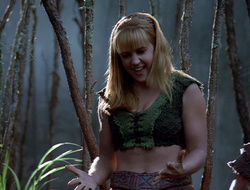 extant_XenaWarriorPrincess_2x15-ADayintheLife_00756