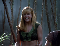 extant_XenaWarriorPrincess_2x15-ADayintheLife_00757