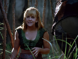 extant_XenaWarriorPrincess_2x15-ADayintheLife_00822