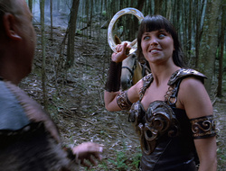 extant_XenaWarriorPrincess_2x15-ADayintheLife_00972