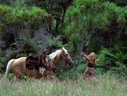extant_XenaWarriorPrincess_2x15-ADayintheLife_01044