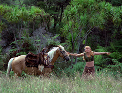 extant_XenaWarriorPrincess_2x15-ADayintheLife_01049