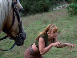 extant_XenaWarriorPrincess_2x15-ADayintheLife_01066