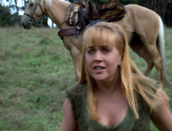 extant_XenaWarriorPrincess_2x15-ADayintheLife_01120