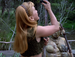 extant_XenaWarriorPrincess_2x15-ADayintheLife_01152