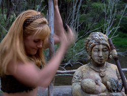 extant_XenaWarriorPrincess_2x15-ADayintheLife_01157