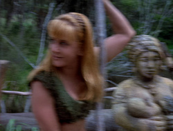 extant_XenaWarriorPrincess_2x15-ADayintheLife_01159