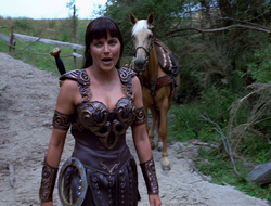 extant_XenaWarriorPrincess_2x15-ADayintheLife_01164