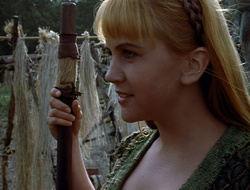 extant_XenaWarriorPrincess_2x15-ADayintheLife_01359
