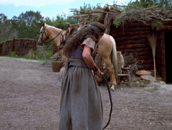 extant_XenaWarriorPrincess_2x15-ADayintheLife_01997