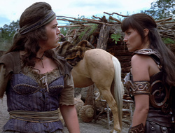 extant_XenaWarriorPrincess_2x15-ADayintheLife_02111