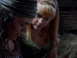 extant_XenaWarriorPrincess_2x15-ADayintheLife_02256