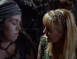 extant_XenaWarriorPrincess_2x15-ADayintheLife_02280