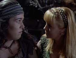 extant_XenaWarriorPrincess_2x15-ADayintheLife_02288