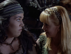 extant_XenaWarriorPrincess_2x15-ADayintheLife_02291