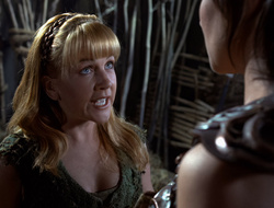 extant_XenaWarriorPrincess_2x15-ADayintheLife_02377