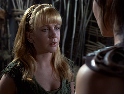 extant_XenaWarriorPrincess_2x15-ADayintheLife_02393