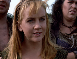 extant_XenaWarriorPrincess_2x15-ADayintheLife_02452