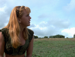 extant_XenaWarriorPrincess_2x15-ADayintheLife_02556