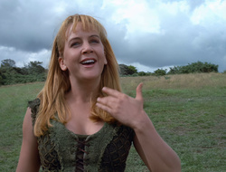 extant_XenaWarriorPrincess_2x15-ADayintheLife_02607