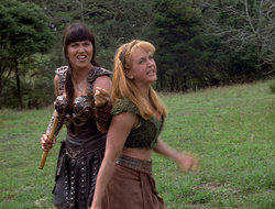 extant_XenaWarriorPrincess_2x15-ADayintheLife_02635