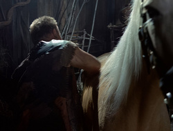 extant_XenaWarriorPrincess_2x15-ADayintheLife_02750