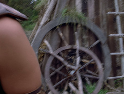extant_XenaWarriorPrincess_2x15-ADayintheLife_02812