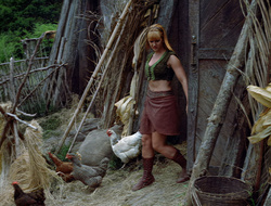 extant_XenaWarriorPrincess_2x15-ADayintheLife_02818