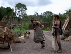 extant_XenaWarriorPrincess_2x15-ADayintheLife_02832
