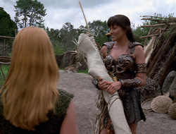 extant_XenaWarriorPrincess_2x15-ADayintheLife_02849