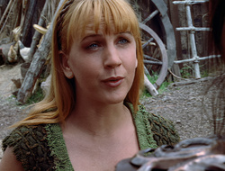 extant_XenaWarriorPrincess_2x15-ADayintheLife_02870