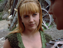 extant_XenaWarriorPrincess_2x15-ADayintheLife_02887