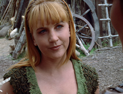 extant_XenaWarriorPrincess_2x15-ADayintheLife_02889