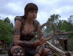 extant_XenaWarriorPrincess_2x15-ADayintheLife_02975