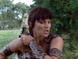 extant_XenaWarriorPrincess_2x15-ADayintheLife_03262