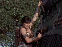extant_XenaWarriorPrincess_2x15-ADayintheLife_03399