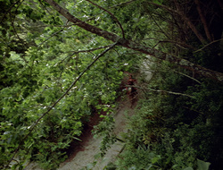 extant_XenaWarriorPrincess_2x16-ForHimtheBellTolls_00012