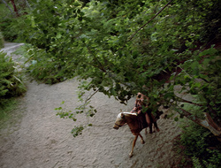 extant_XenaWarriorPrincess_2x16-ForHimtheBellTolls_00023