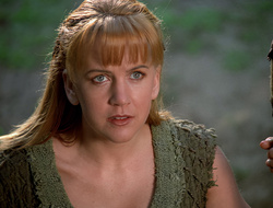 extant_XenaWarriorPrincess_2x16-ForHimtheBellTolls_00044