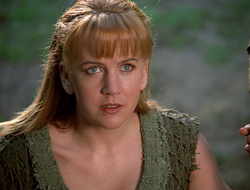 extant_XenaWarriorPrincess_2x16-ForHimtheBellTolls_00045