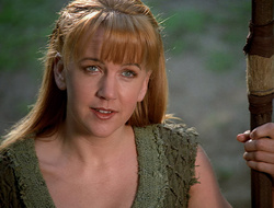 extant_XenaWarriorPrincess_2x16-ForHimtheBellTolls_00063
