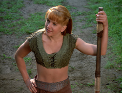 extant_XenaWarriorPrincess_2x16-ForHimtheBellTolls_00084