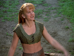 extant_XenaWarriorPrincess_2x16-ForHimtheBellTolls_00090