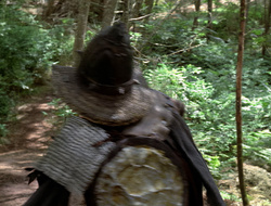 extant_XenaWarriorPrincess_2x16-ForHimtheBellTolls_00112