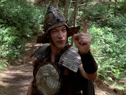 extant_XenaWarriorPrincess_2x16-ForHimtheBellTolls_00122
