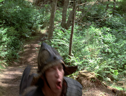 extant_XenaWarriorPrincess_2x16-ForHimtheBellTolls_00128