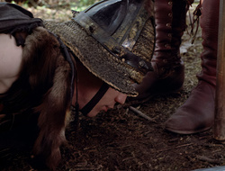 extant_XenaWarriorPrincess_2x16-ForHimtheBellTolls_00139
