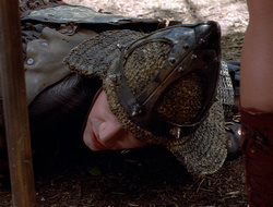extant_XenaWarriorPrincess_2x16-ForHimtheBellTolls_00157